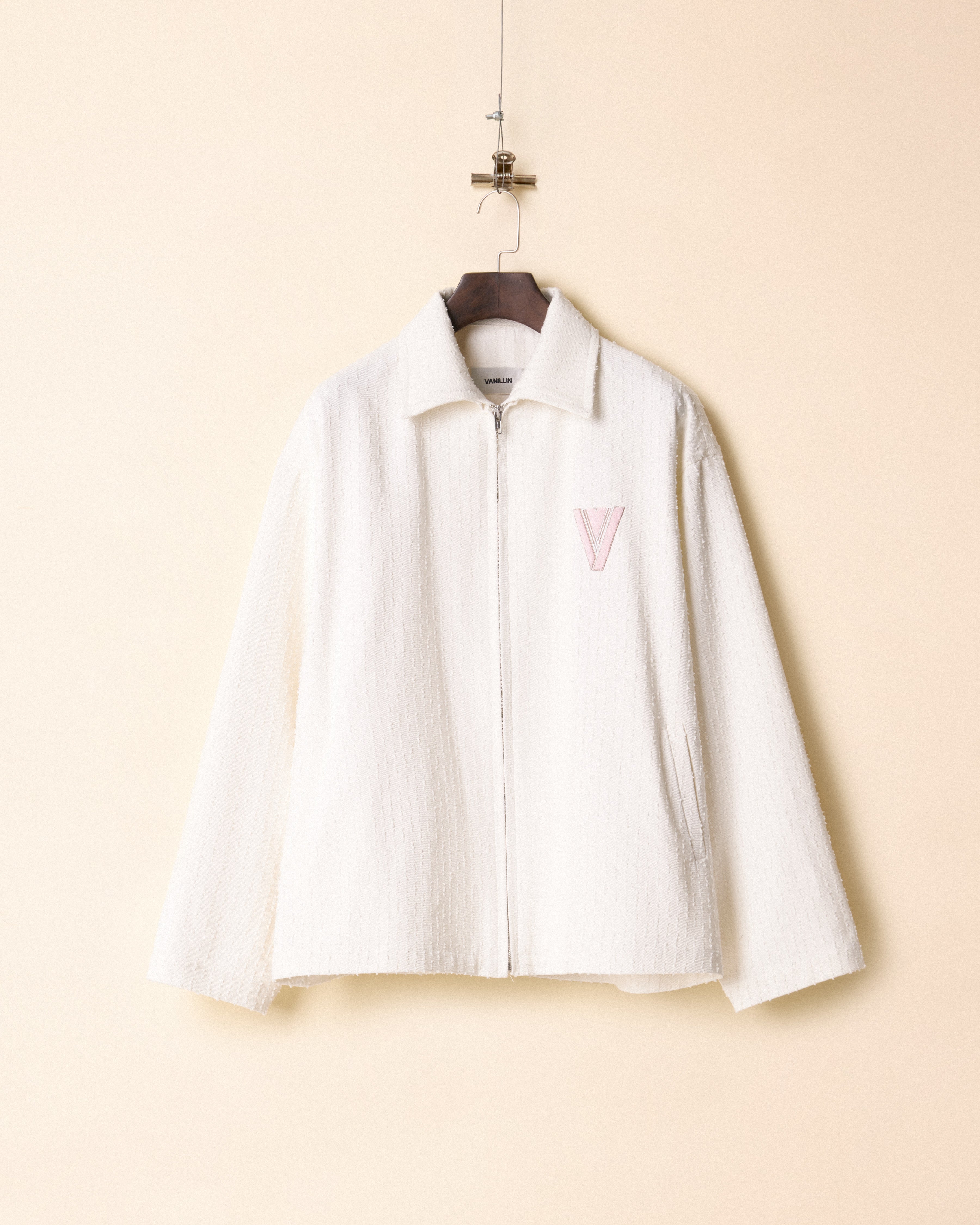 AW23-CLS-48