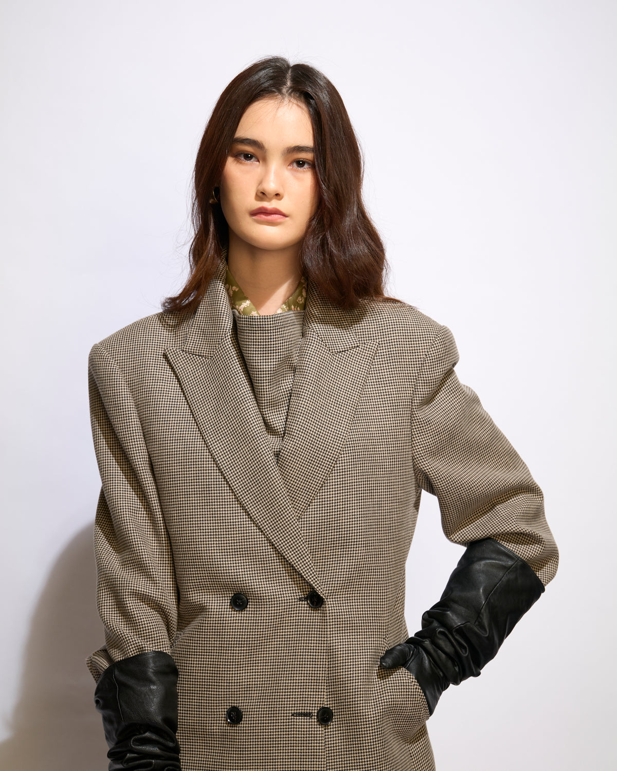 AW25-CLS-01