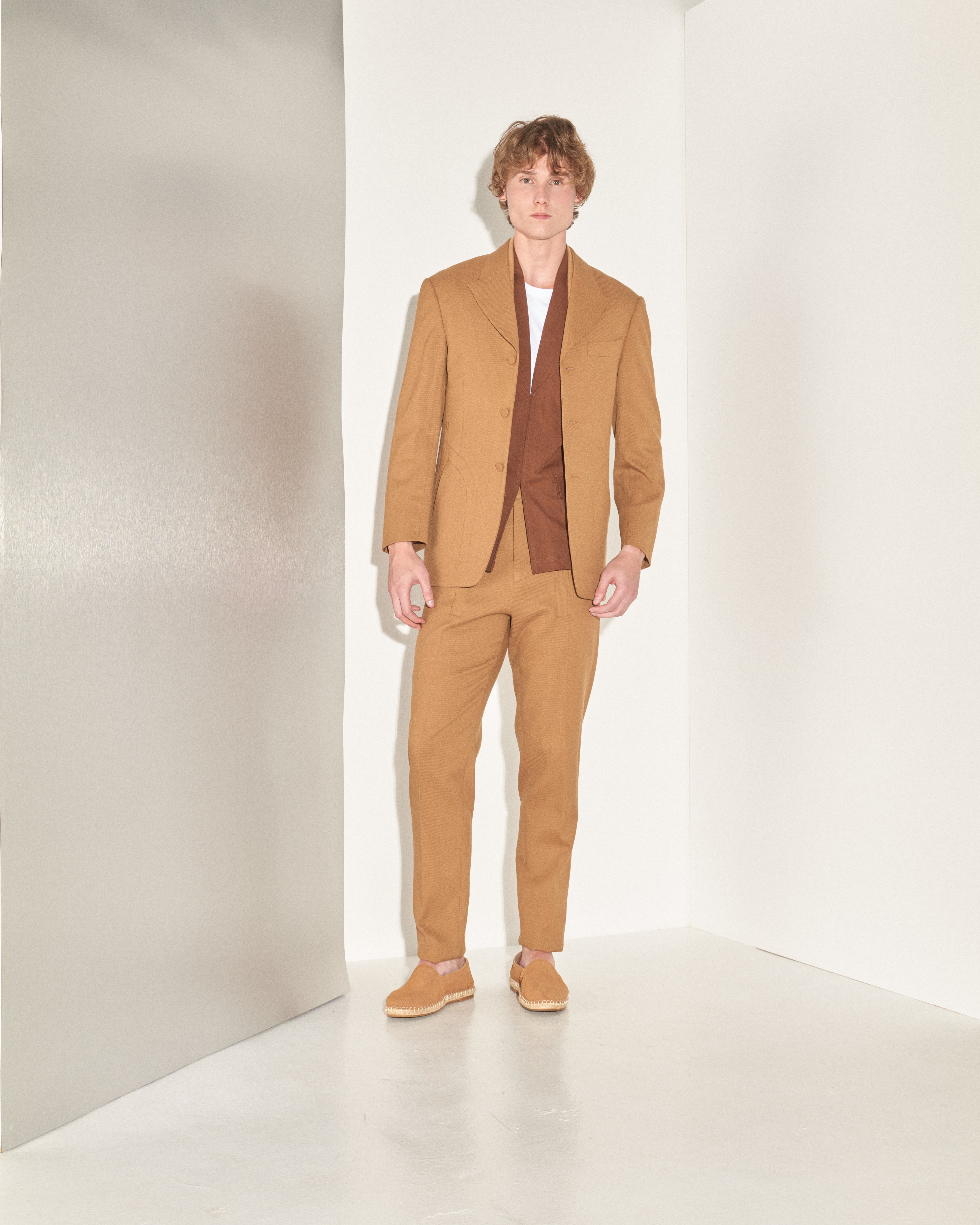 AW23-44/1