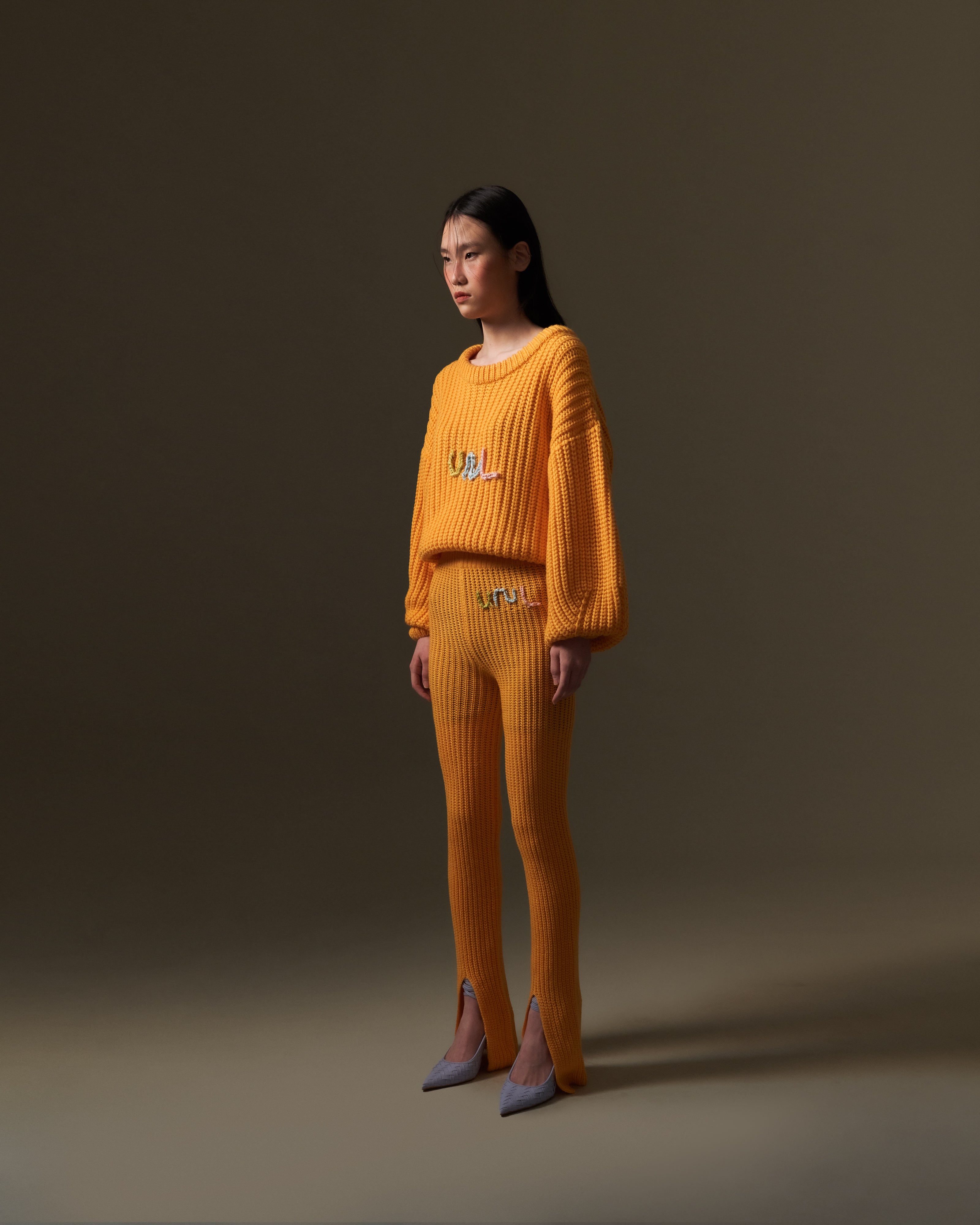 AW21-19 SWEATER