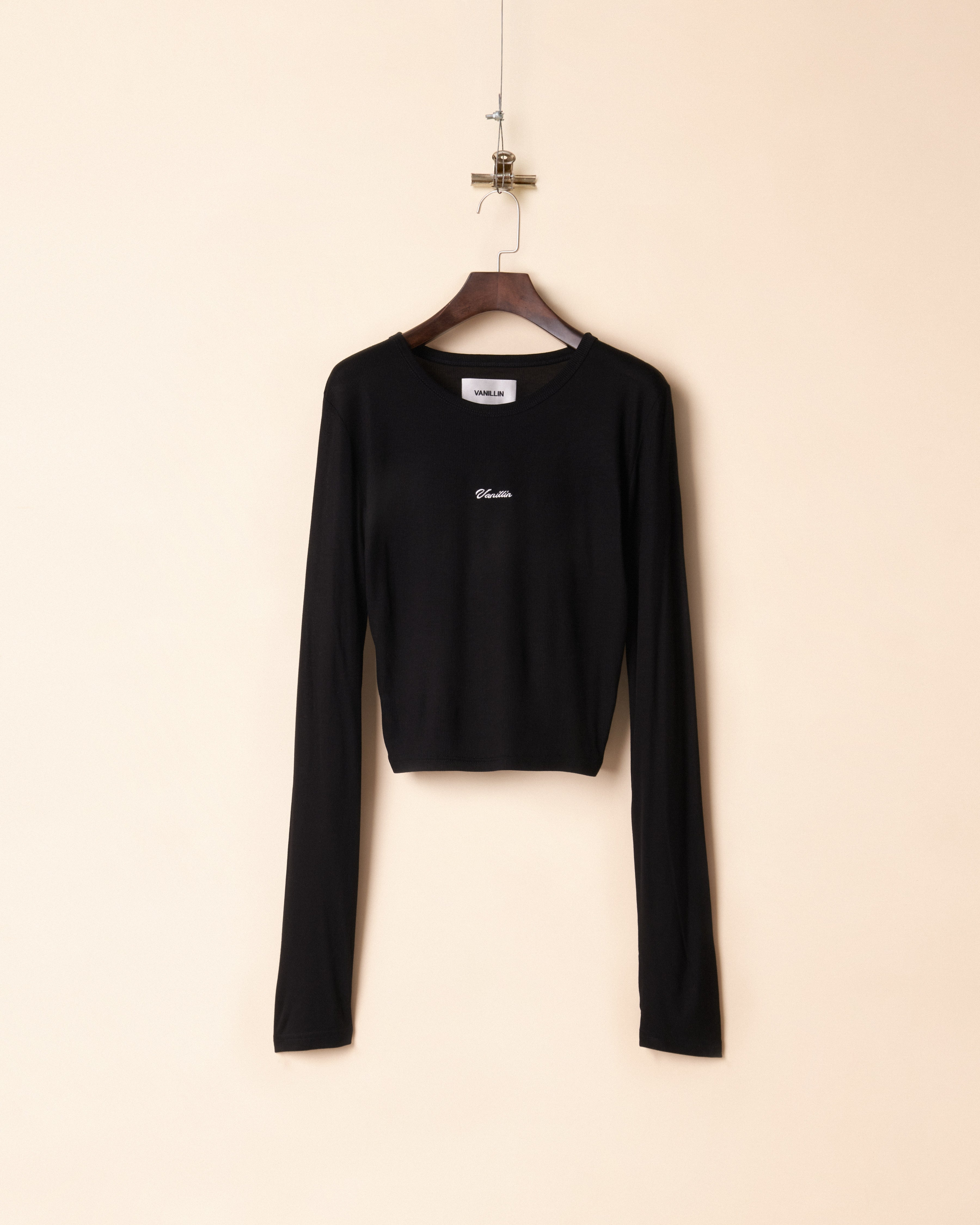 AW23-19