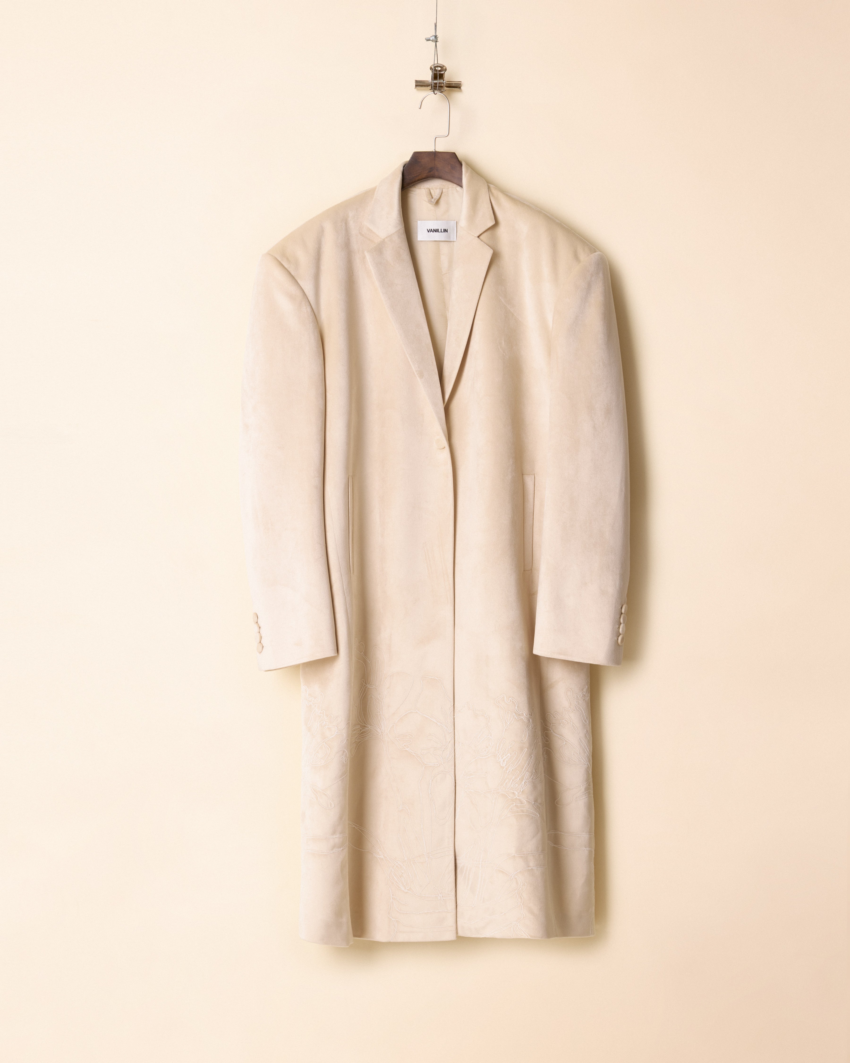 AW23-CLS-09