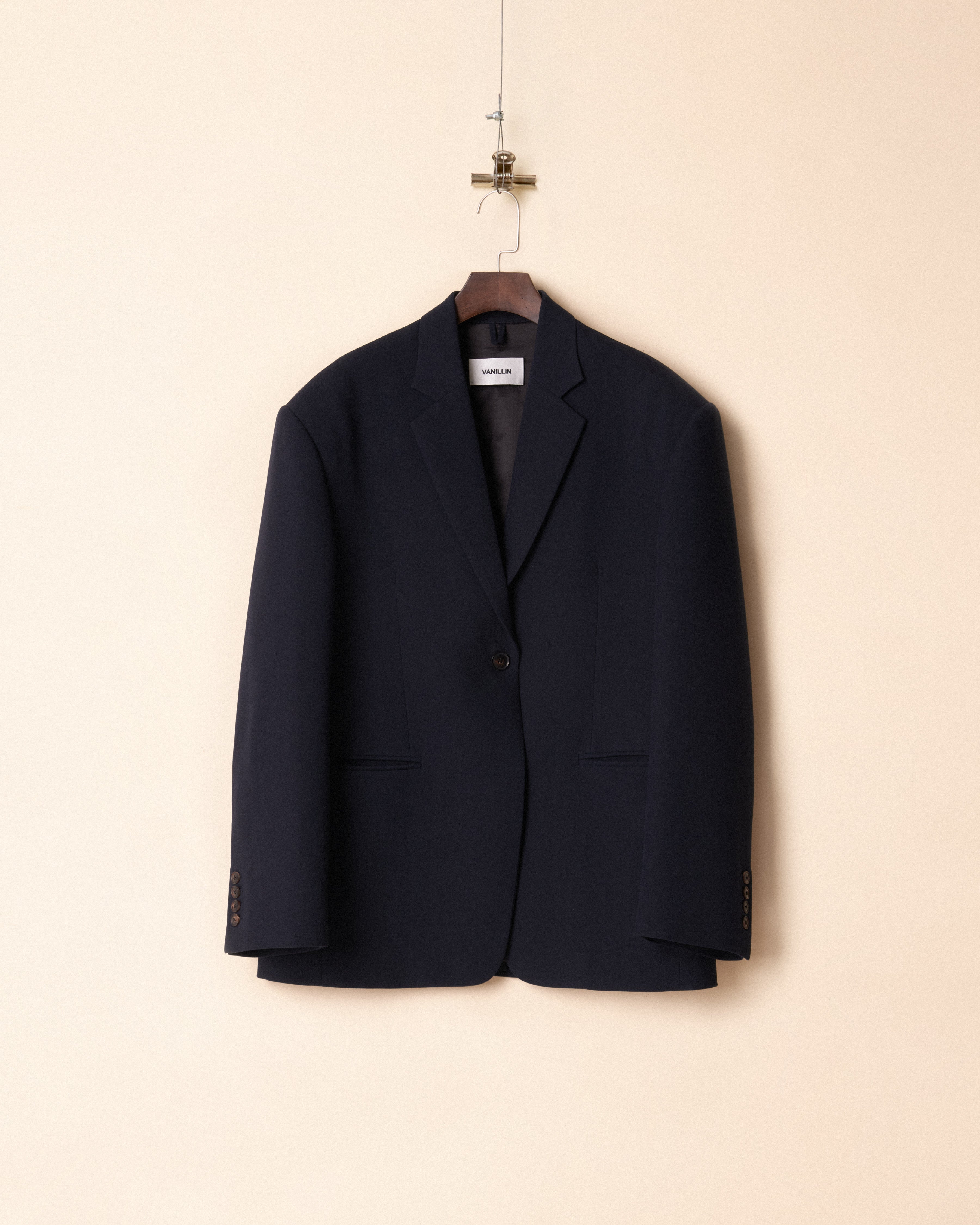 AW23-CLS-11