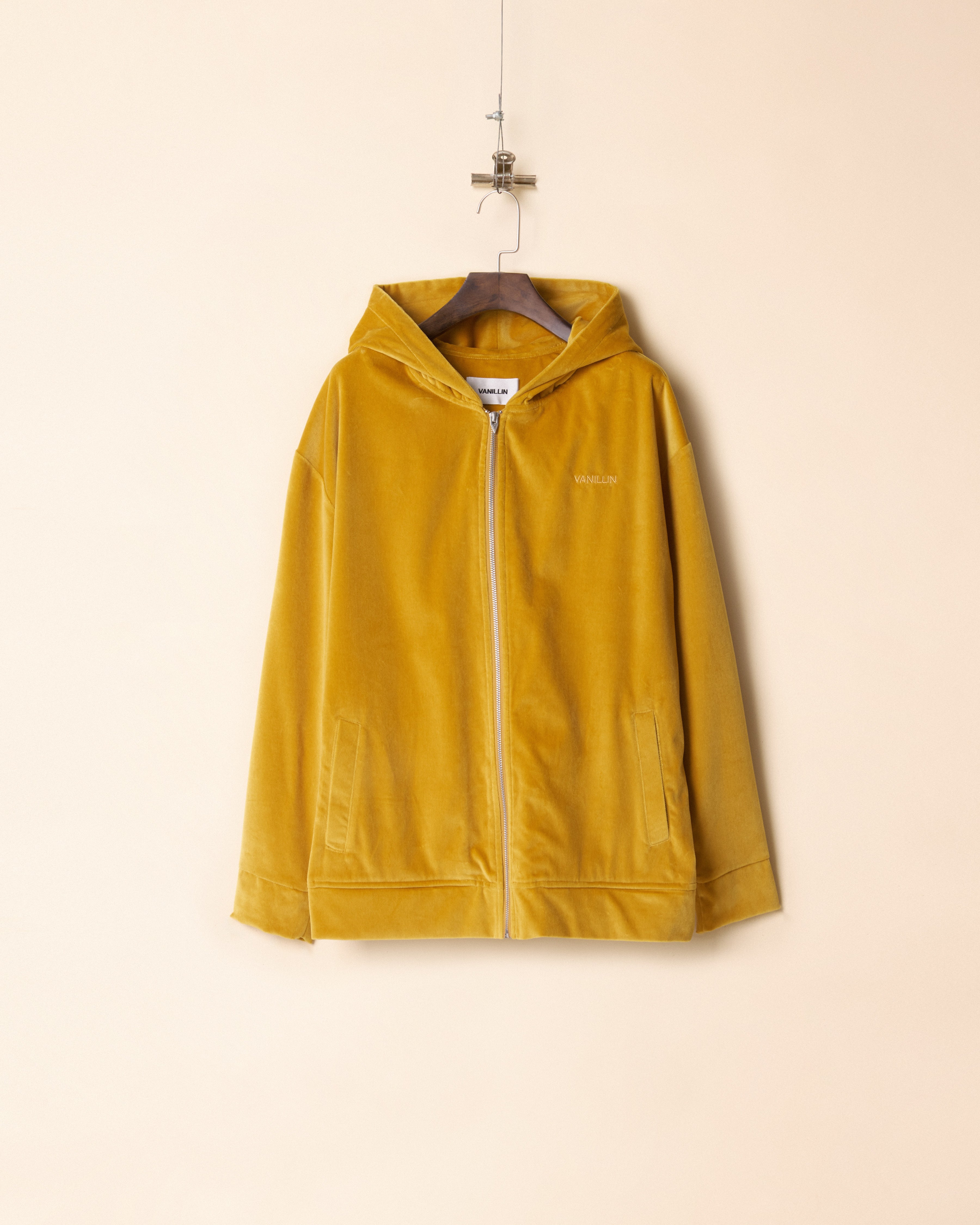 AW23-CLS-19