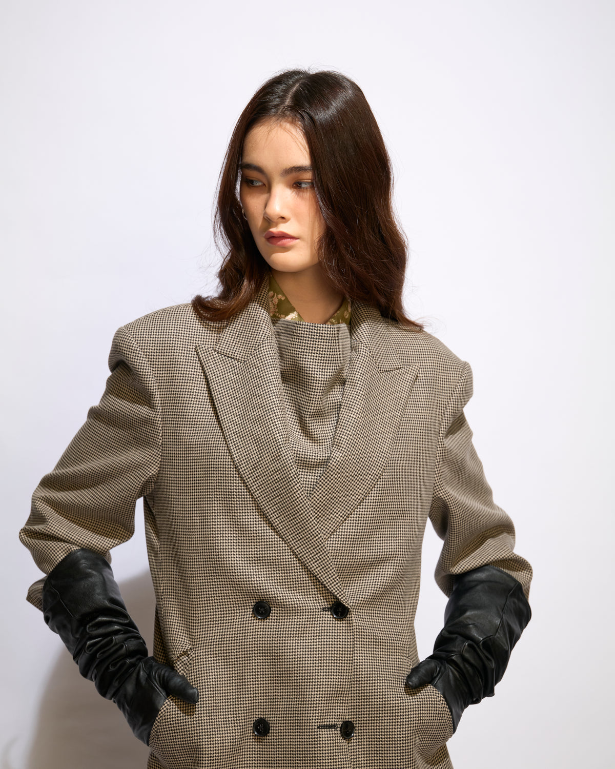 AW25-CLS-01
