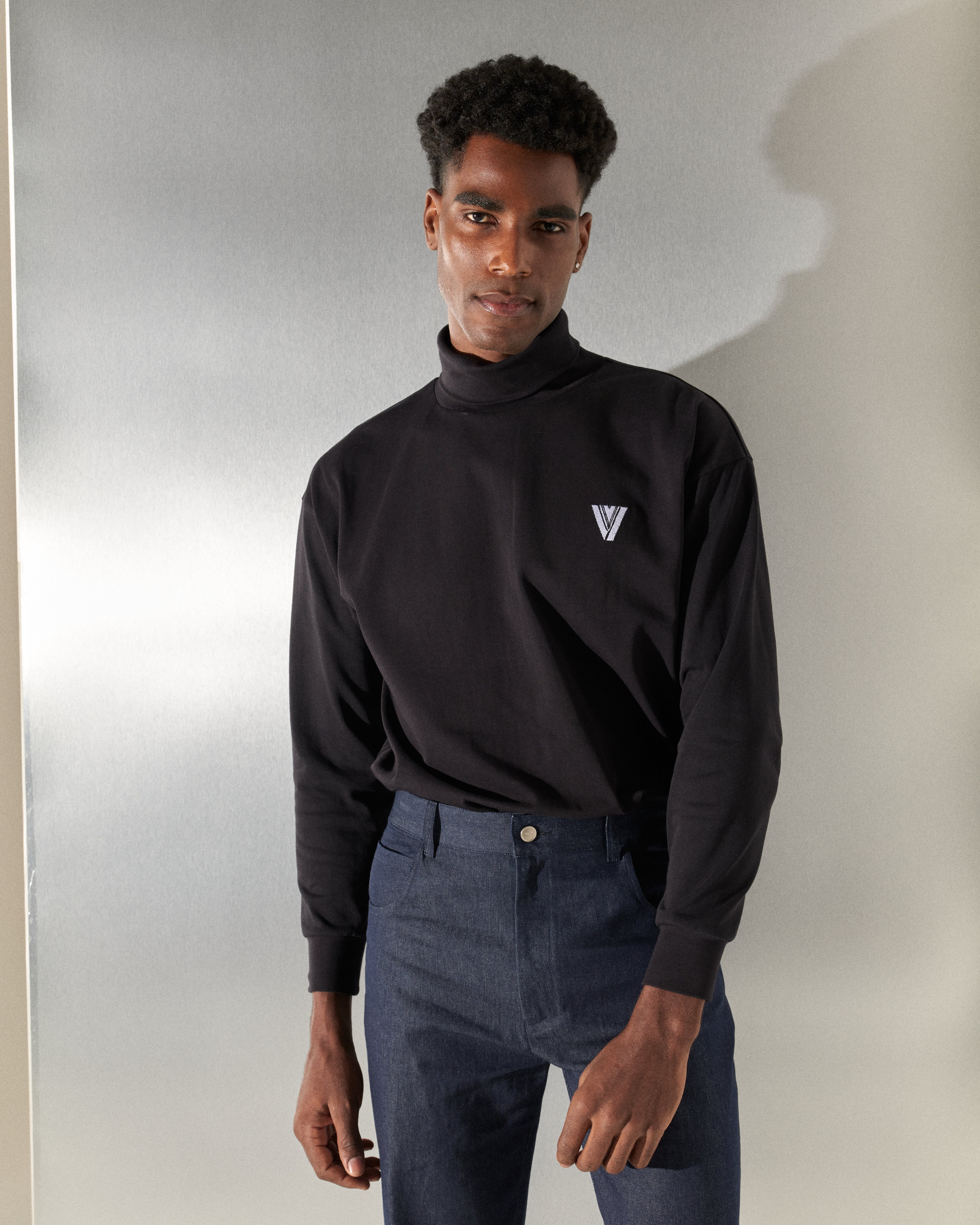 AW23-33