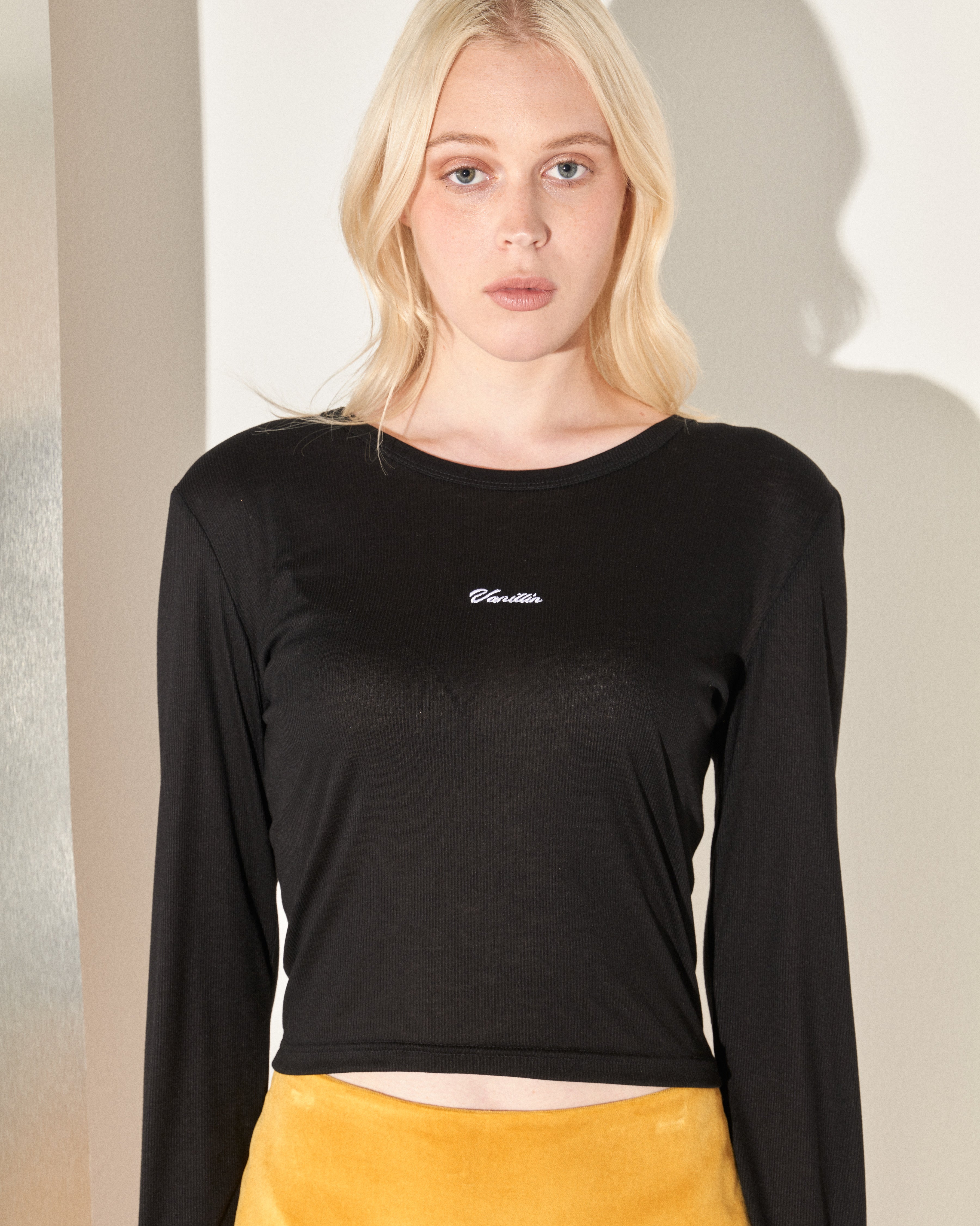 AW23-19