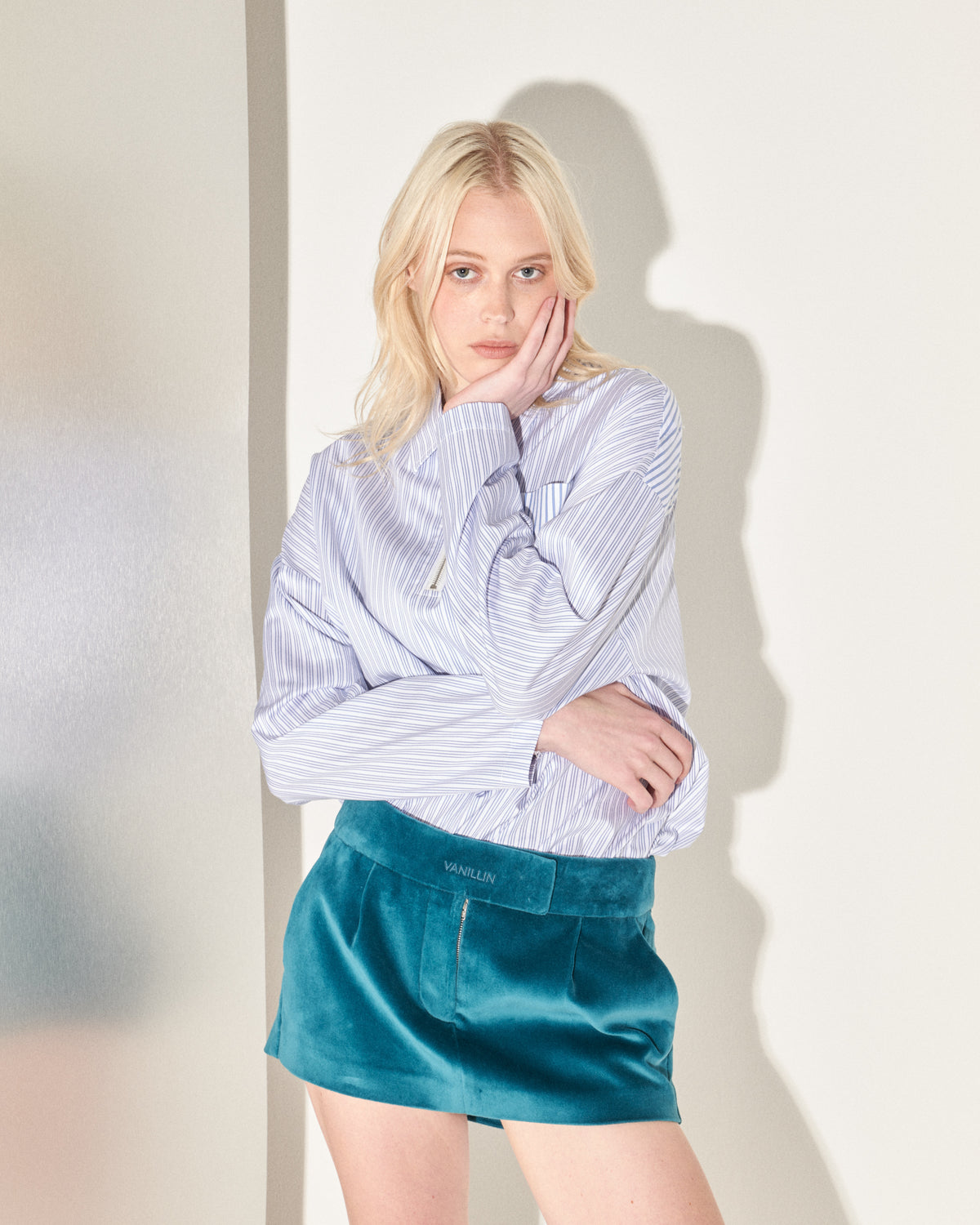 AW23-16
