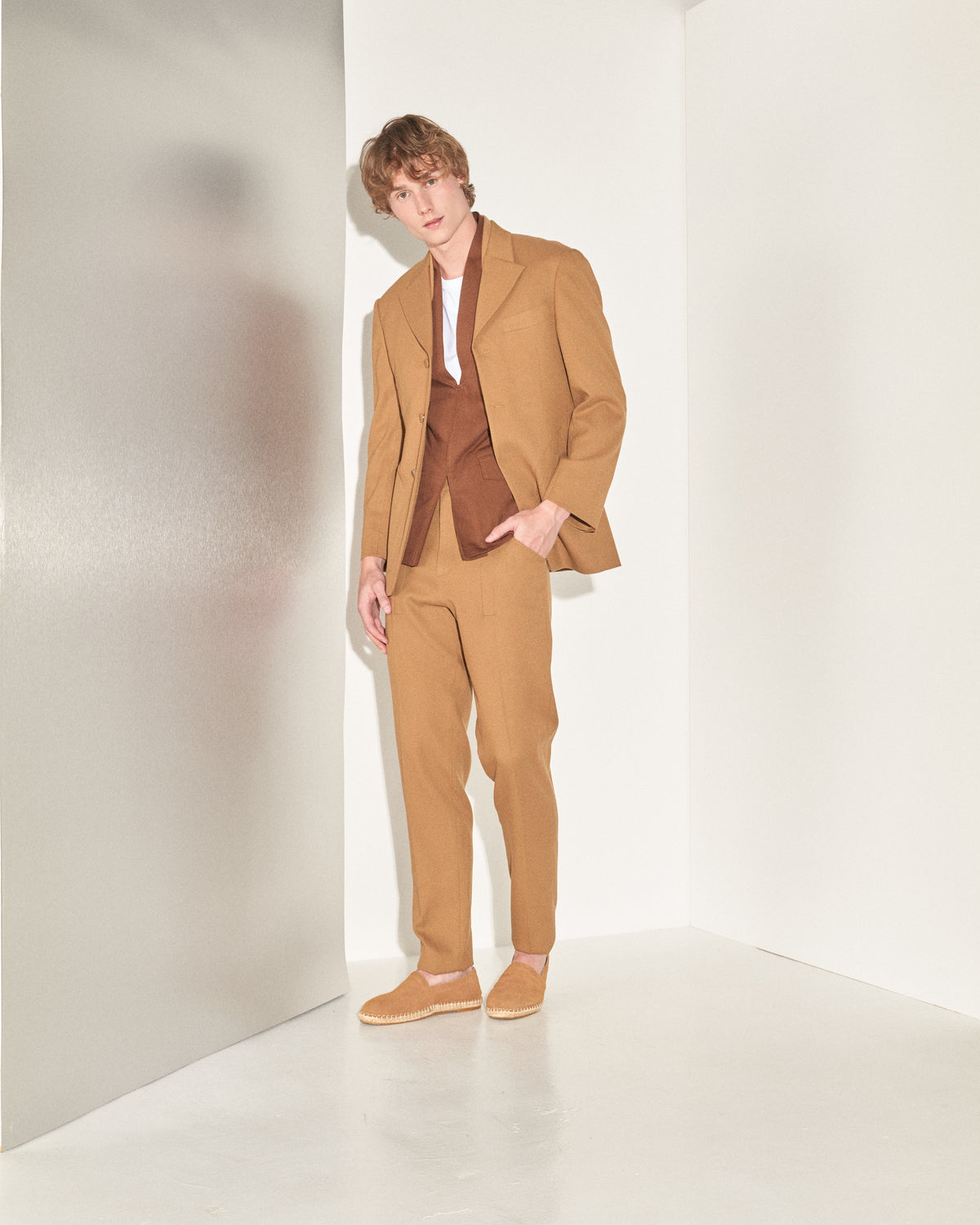 AW23-44/1