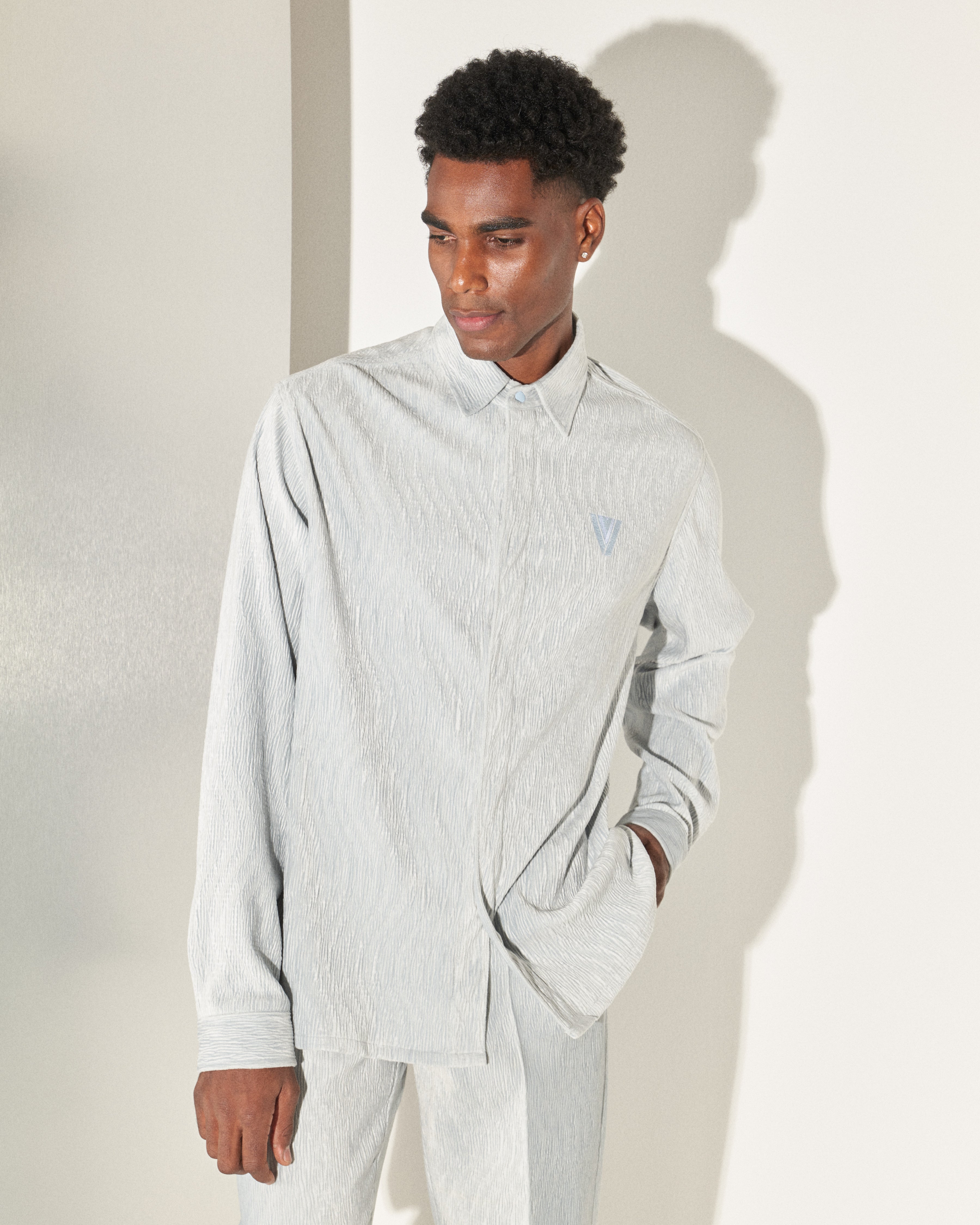 AW23-40