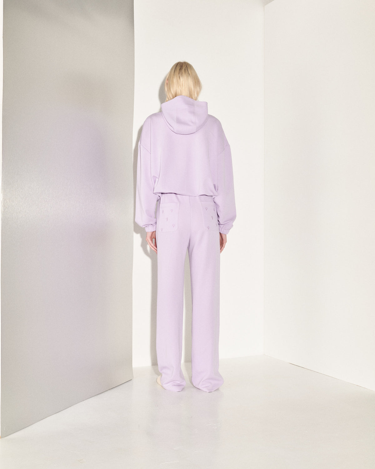 AW23-26/1