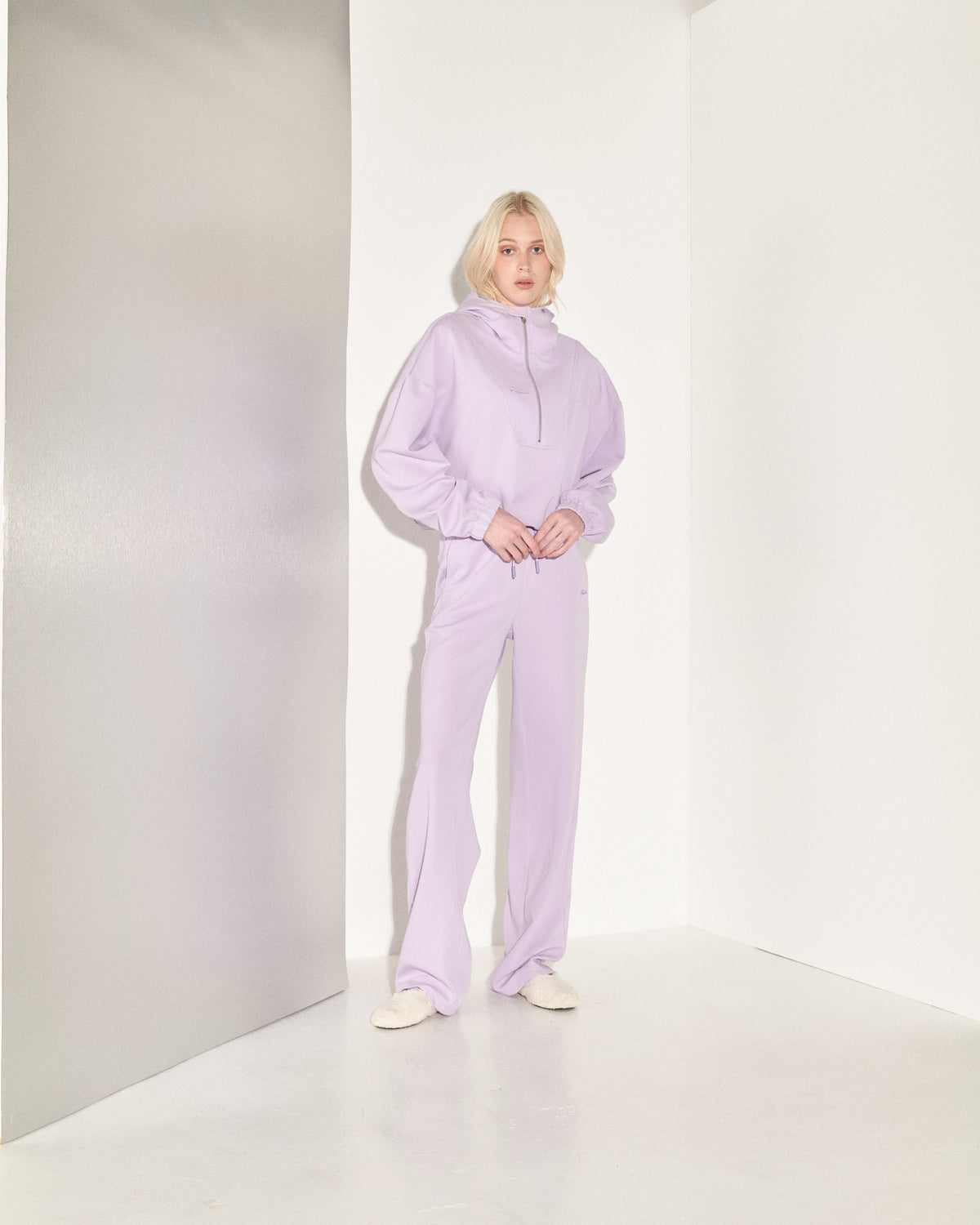 AW23-26/1