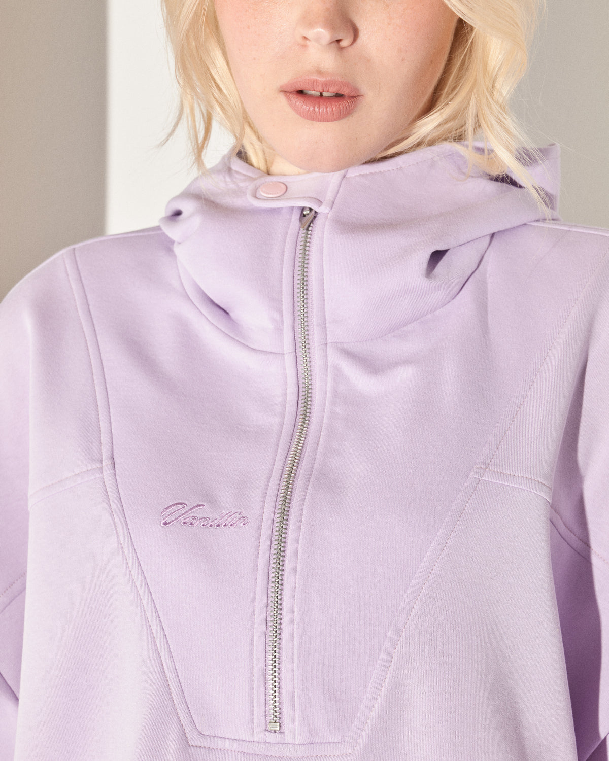 AW23-26