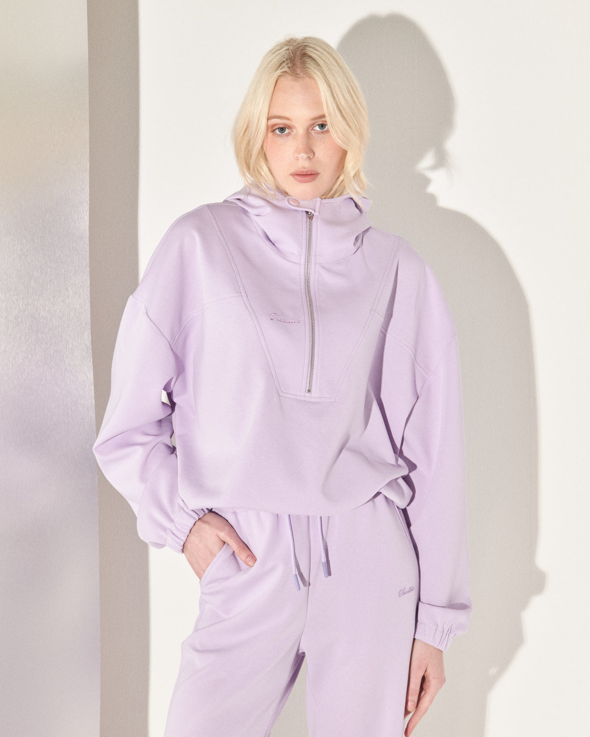 AW23-26