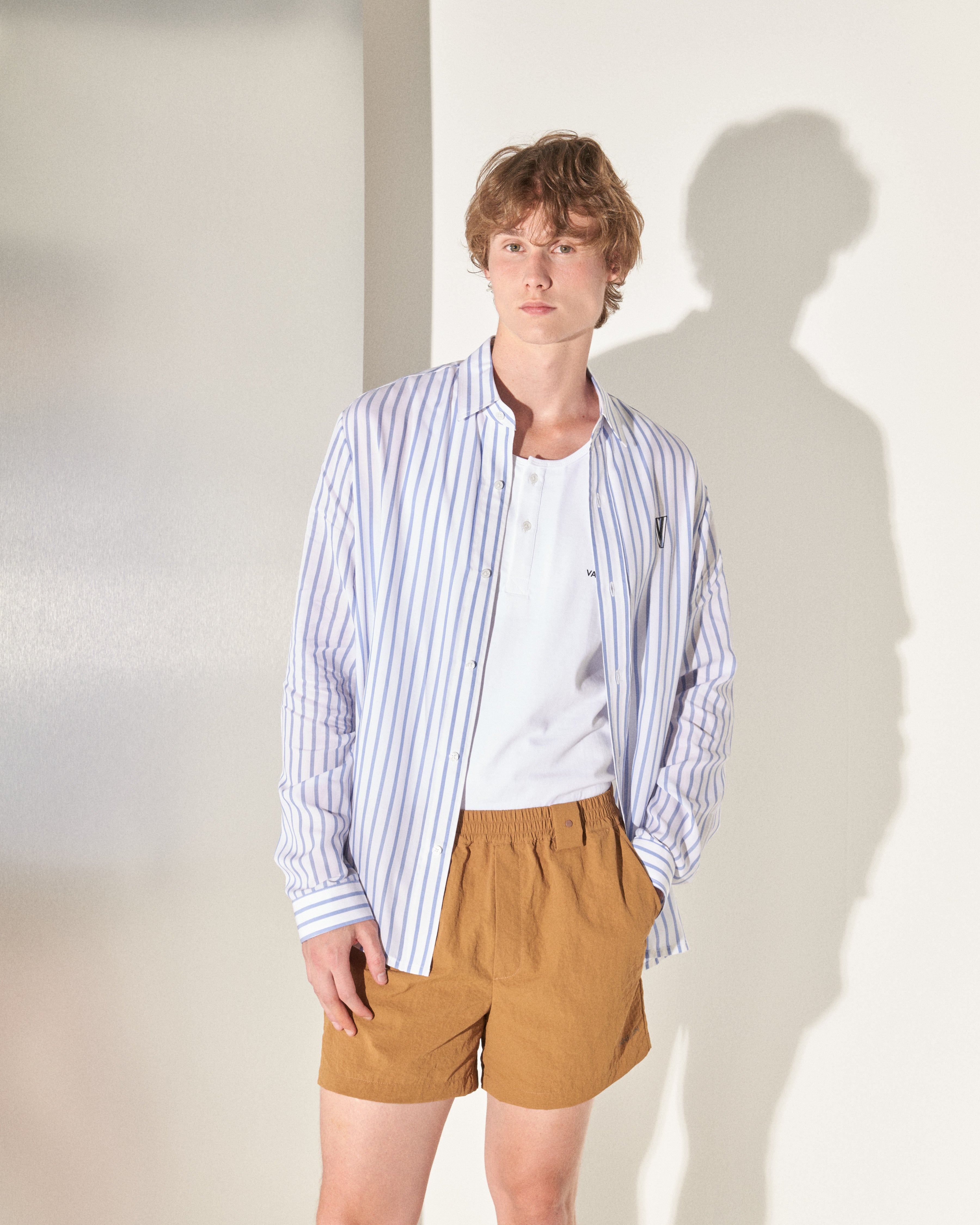 AW23-42/1