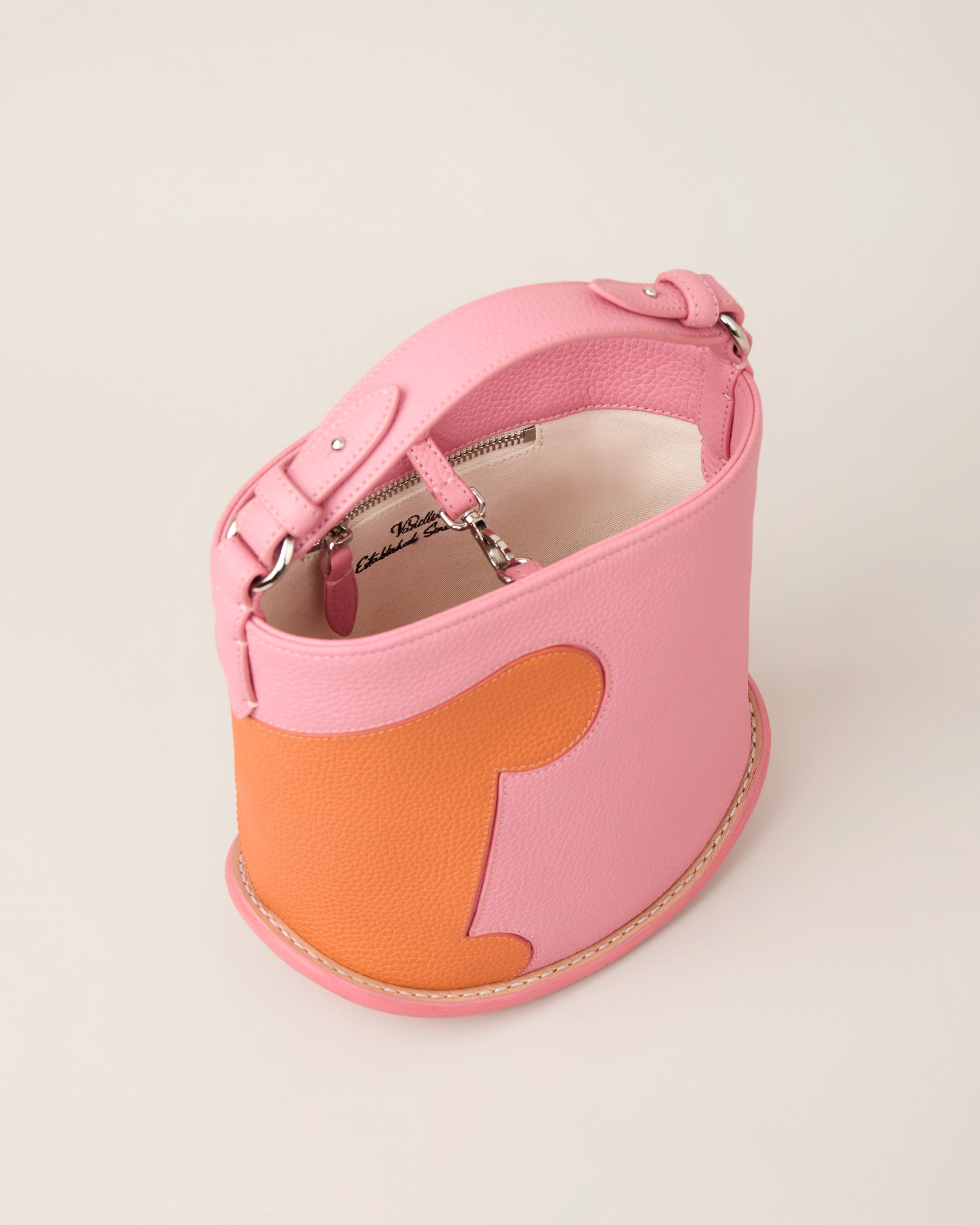 BUCKET BAG