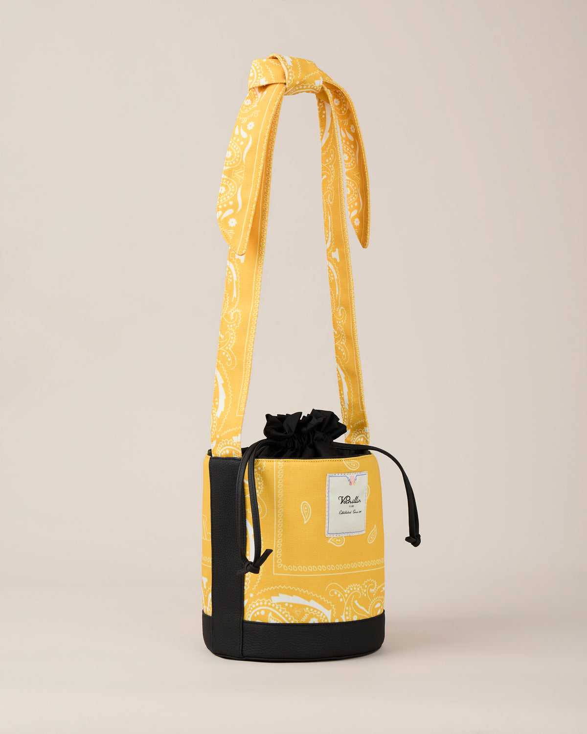 PAISLEY PRINT BUCKET BAG